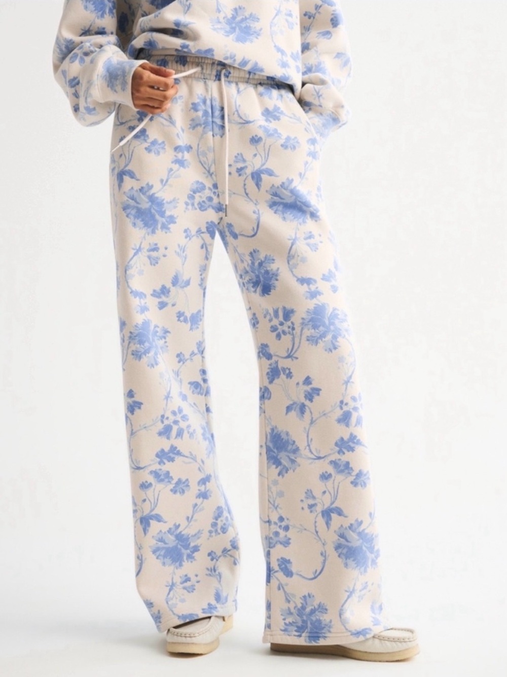 Abercrombie & Fitch White Hoodie with Light Blue Floral Print - Picture 2 of 9